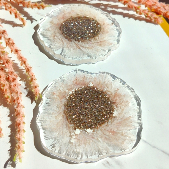 Handmade Rose Gold and pearl Flower resin coasters - Picture 3 of 6